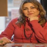 (Foto: Ghassan Qatlabi) الصورة للكاتبة علياء أمينة أحمد رئيسة لجنة الكاتبات في PEN Syria